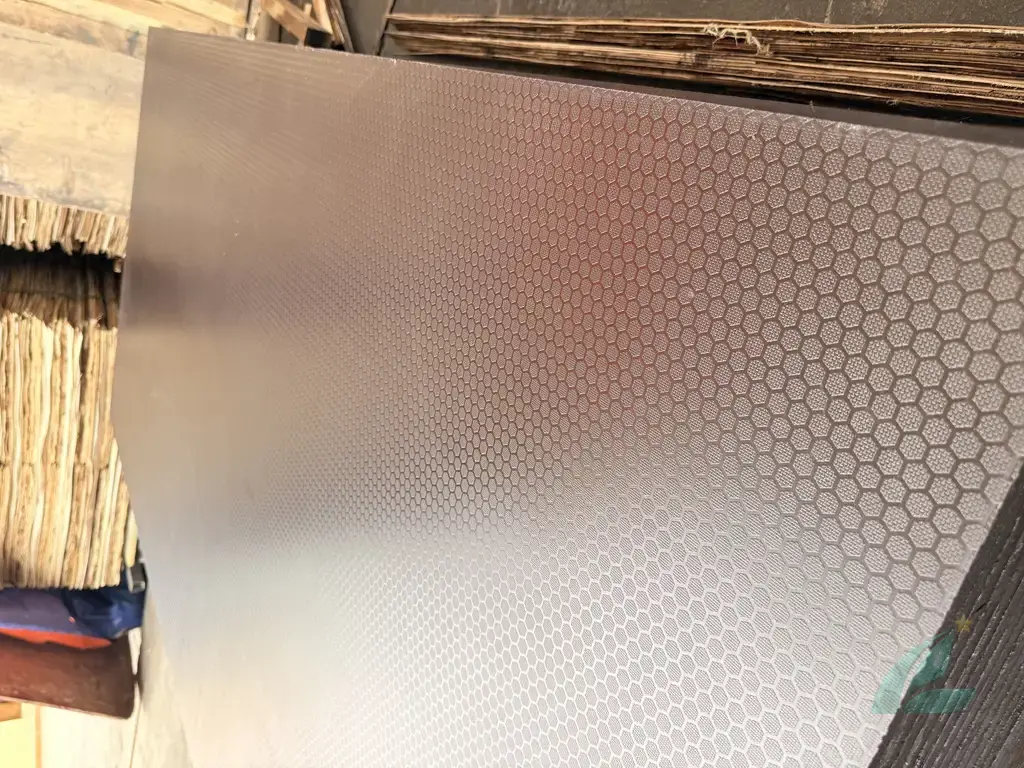Anti-Slip Plywood