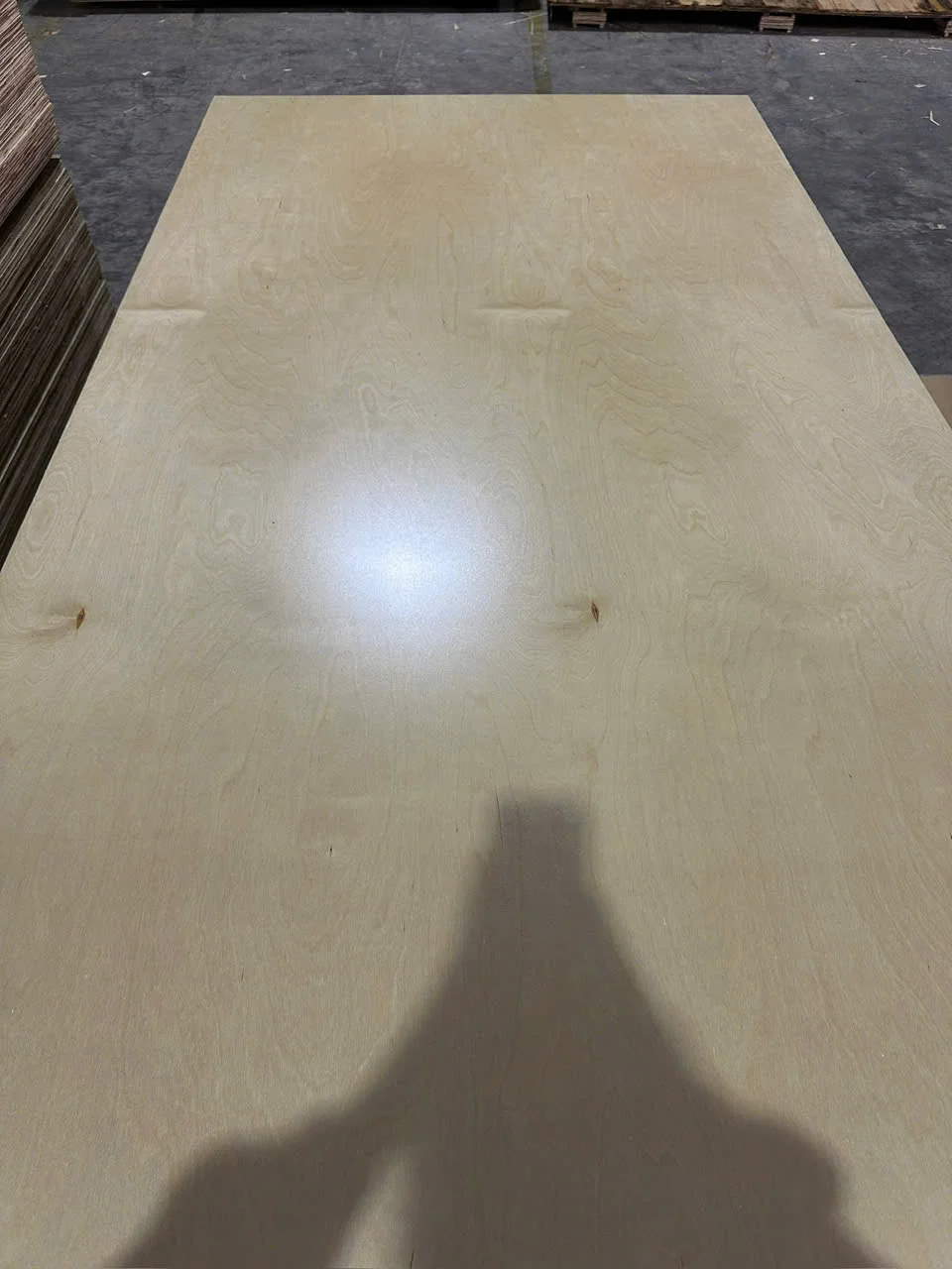 Birch UV coated plywood Vietnam glossy surface kitchen cabinet grade Mika Plywood