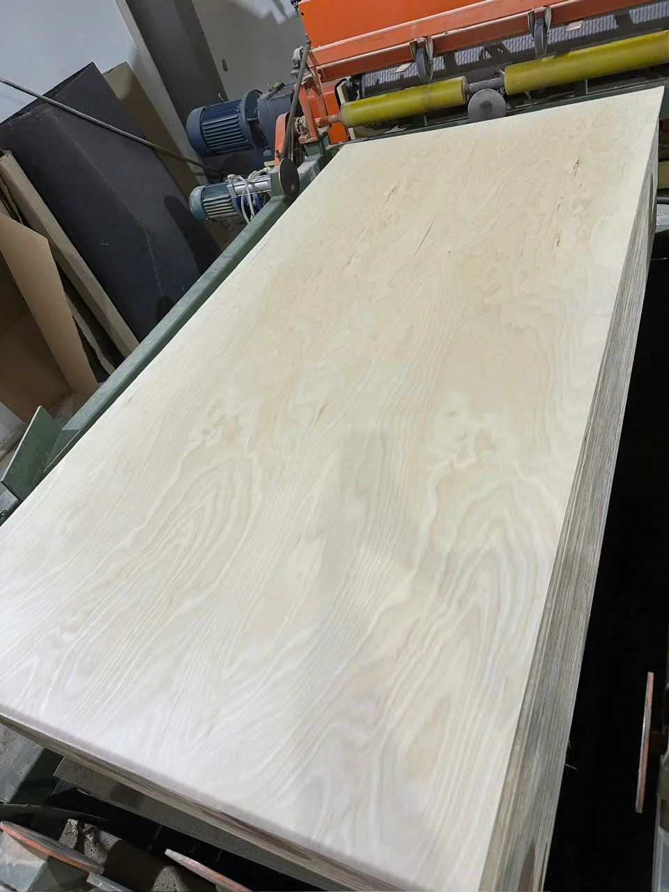 Birch UV coated plywood Vietnam surface quality for kitchen cabinets Mika Plywood