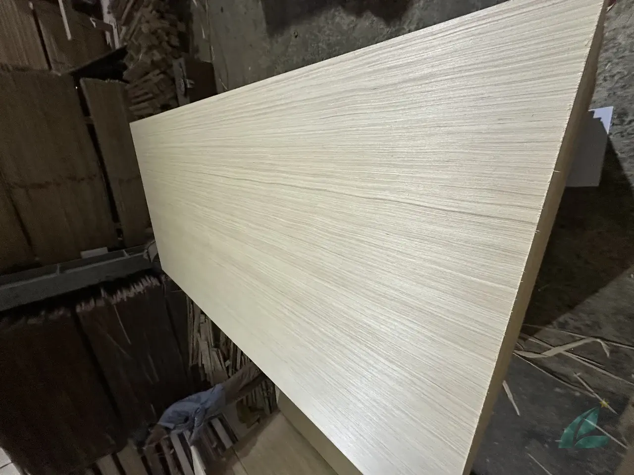 EV plywood Vietnam engineered veneer face export-grade hcply furniture panels