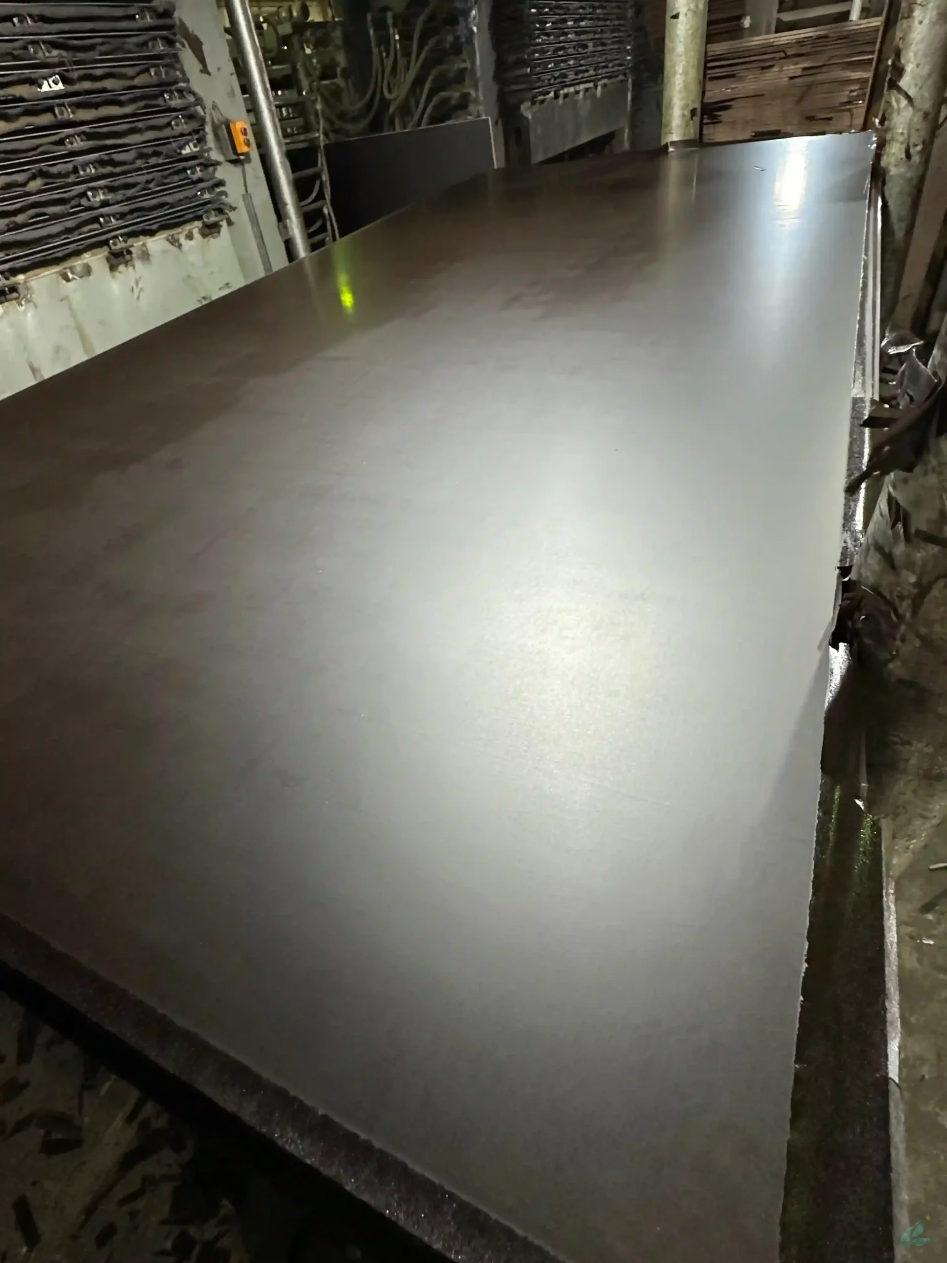 Film faced plywood formwork construction application Vietnam export Mika Plywood