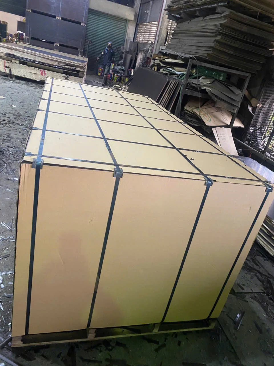 plywood pallet strapping pre-shipment loading check vietnam export hcply