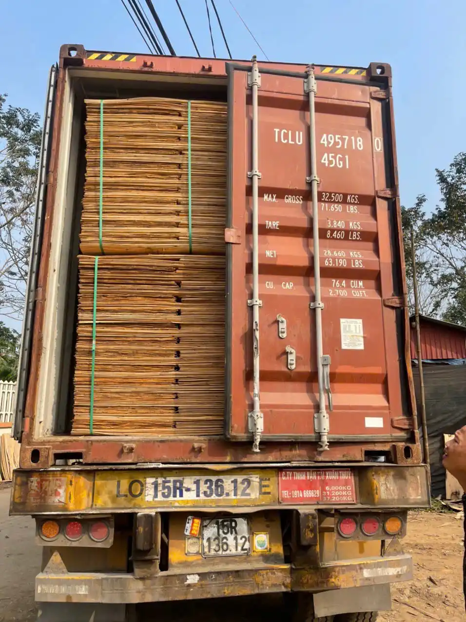 acacia eucalyptus core veneer container loading 40hc comparison hcply vietnam