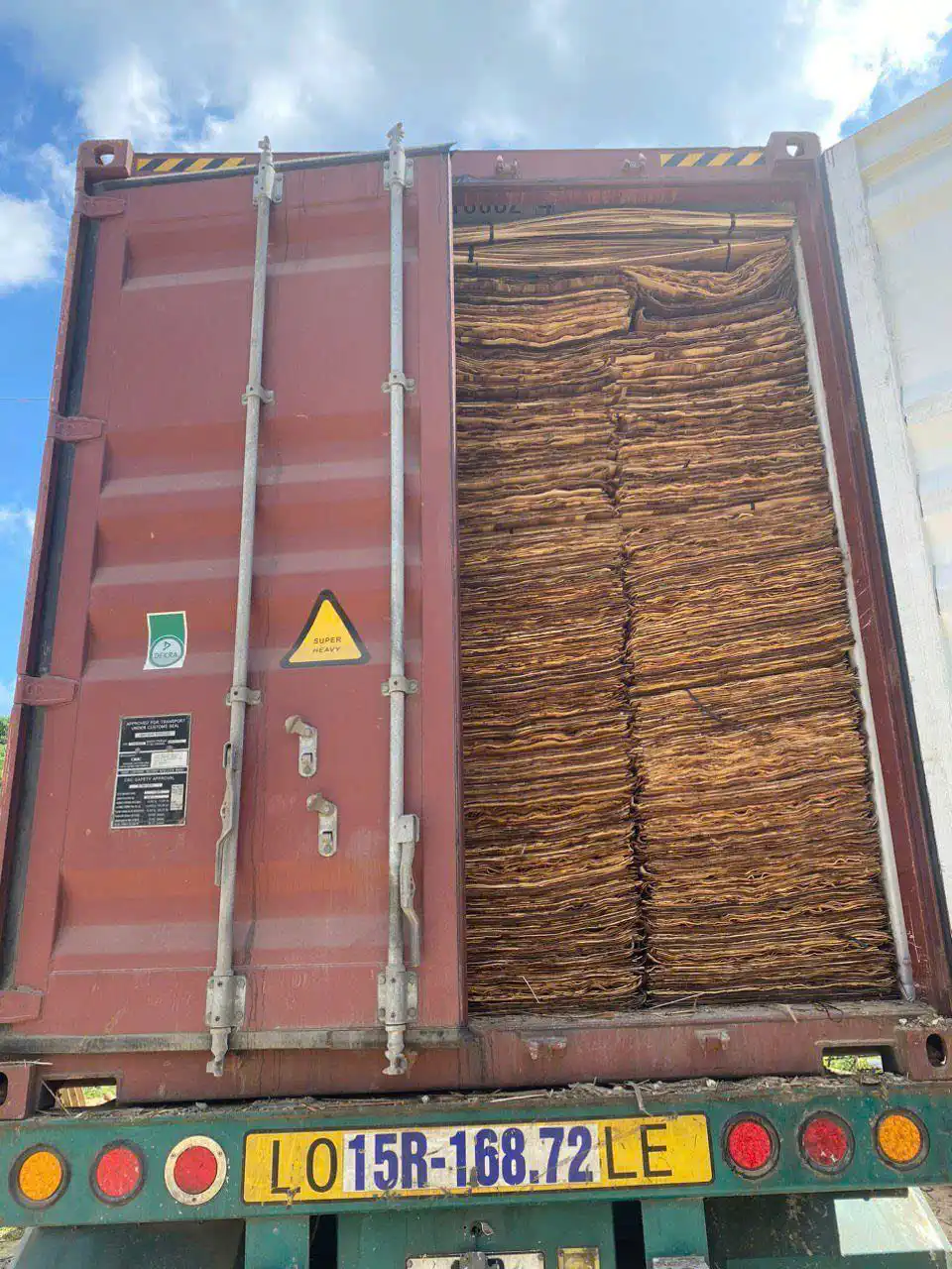 Vietnam plywood factory Phu Tho — production line and container loading hcply export