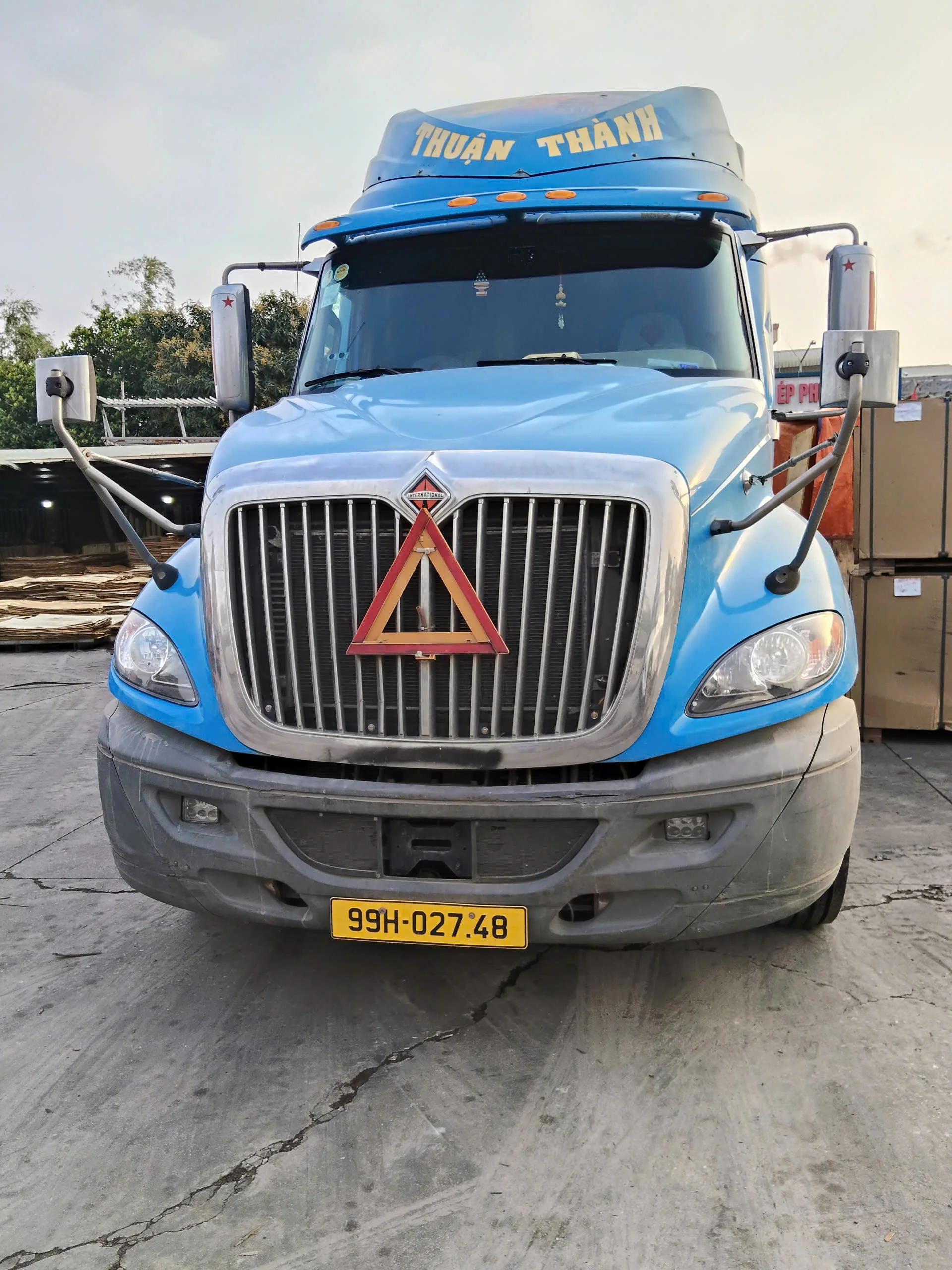 Plywood container loading layout verification – factory-executed pallet placement inside 40HC container