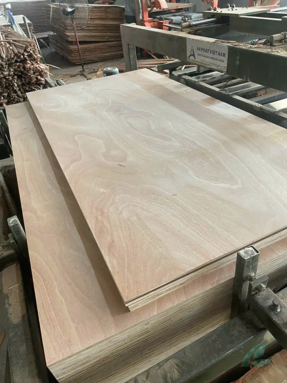 Okoume commercial plywood Vietnam export standard sheet hcply factory