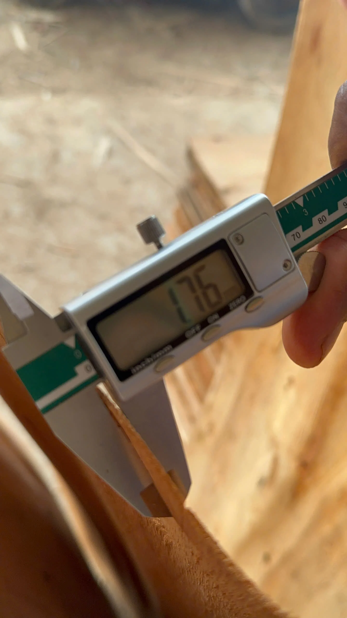 Core veneer inspection — grain and defect grading at Vietnam plywood factory Mika Plywood