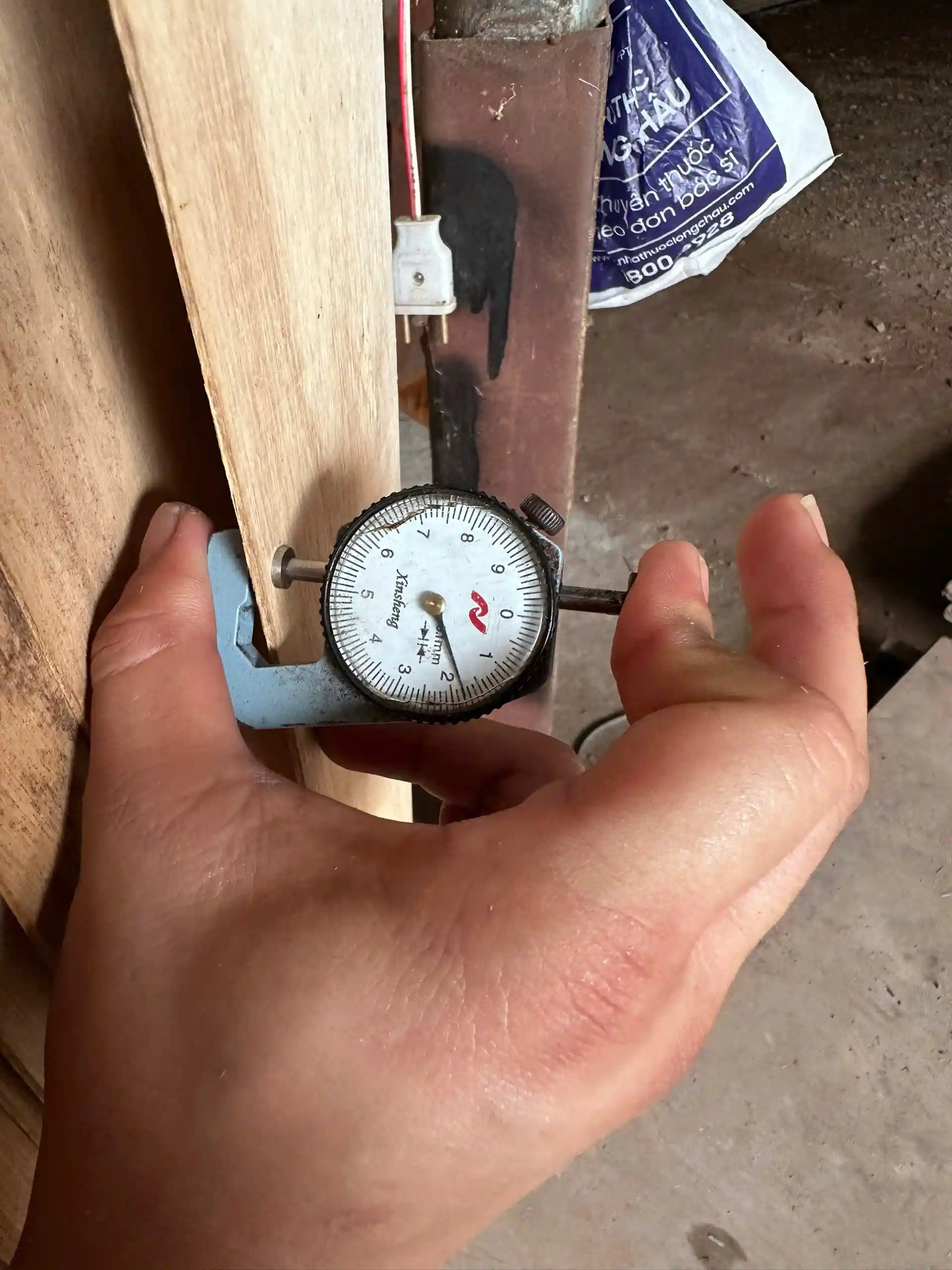 Vietnam plywood factory QC edge furniture panel quality inspection Mika Plywood