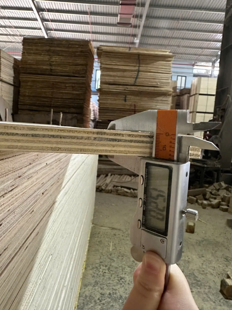 Plywood factory QC thickness inspection Vietnam export grade Mika Plywood